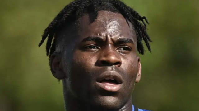 In foto Okoli, giocatore dell'Atalanta.