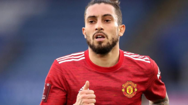 In foto Alex Telles, giocatore brasiliano.