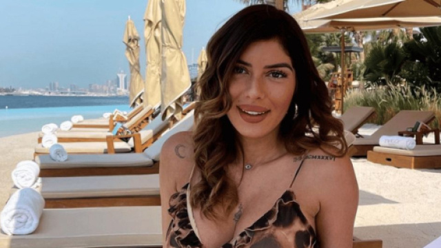 La Bataille des Clans : Sarah Lopez enceinte de son compagnon G&eacute;rald &agrave; 31 ans.