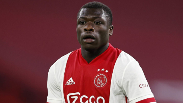 Mercato Milan: possibile interesse per Brobbey in estate.