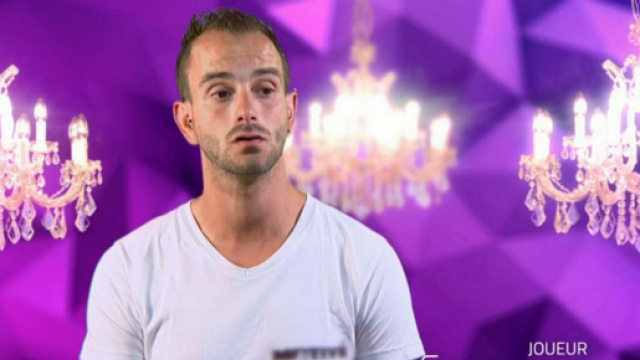 Christopher (Les Cinquante) responsable de l'&eacute;limination de Jessy : il se prend la foudre des t&eacute;l&eacute;spectateurs sur Twitter.