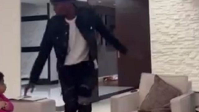 La danse malaisante et pol&eacute;mique de Paul Pogba fait beaucoup parler (capture YouTube)
