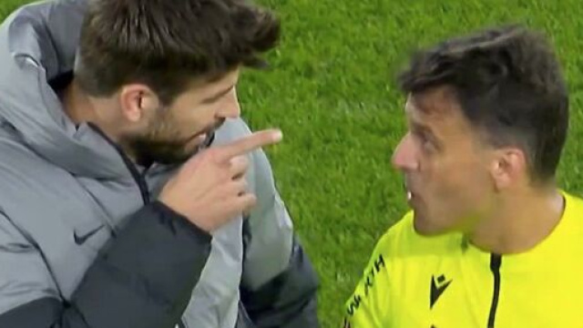 Piqu&eacute; fou de rage contre l'arbitre de Osasuna-Bar&ccedil;a. (cr&eacute;dit Twitter)