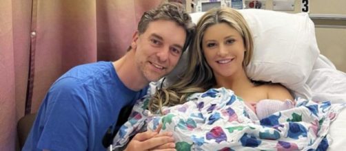 Paul Gasol anunci&oacute; feliz el nacimiento de su segundo hijo junto a su mujer (Twitter/@paulgasol)