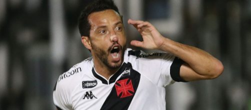 Nen&ecirc; renova com o Vasco (Daniel Ramalho/Vasco)