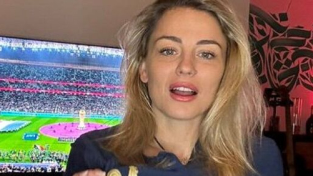 France - Angleterre : Laure Boulleau au plus mal pendant le match, elle partage ses photos (capture Twitter Laure Boulleau)