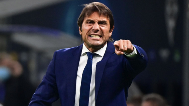 Il ritorno, momentaneo, di Antonio Conte a Torino ha provocato una serie di like alla notizia tra cui c'erano anche quelli di Chiesa e Bonucci