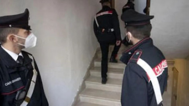 Lite sulle scale del condominio a Venezia: &egrave; morto 67enne picchiato.
