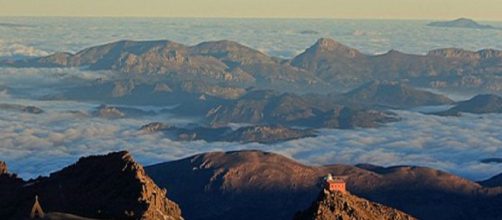 Las mujeres aparecieron en el entorno de Sierra Nevada (Wikimedia Commons)