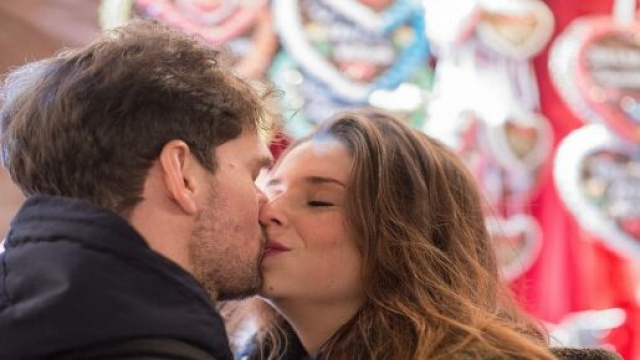 &Egrave; tempo di magia, di inviare frasi d'amore a Natale per il partner.