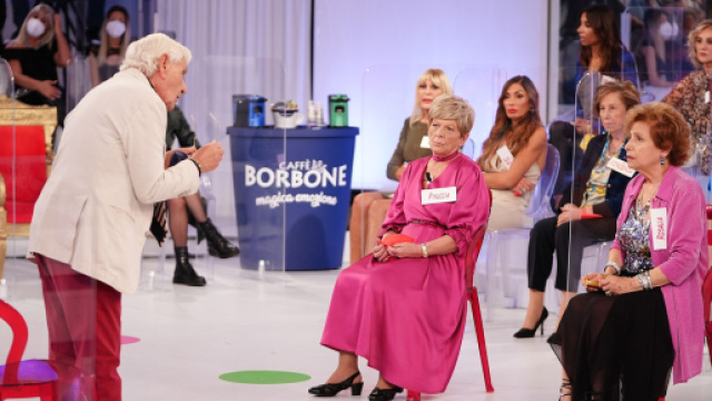 Uomini e Donne, cambio programmazione.