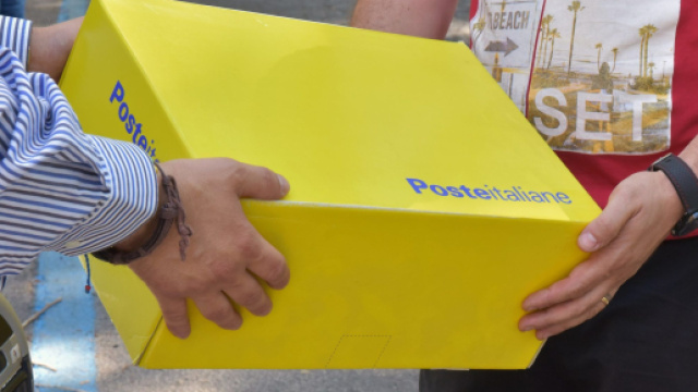 Assunzioni Poste italiane per responsabili delle operazioni di spedizione e dei corrieri.