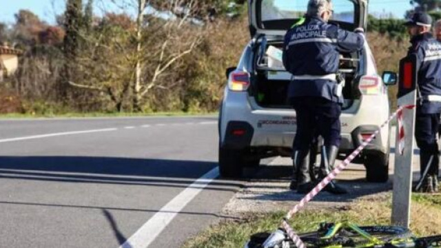 Fucecchio, uomo in bici colpito da malore: &egrave; morto poco dopo in ospedale