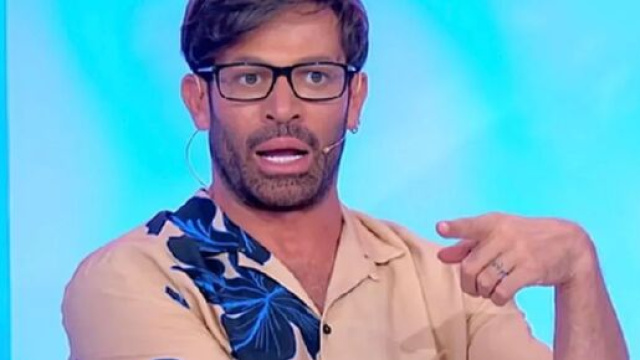 U&D, Gianni Sperti rompe il silenzio: 'Non mi piace nessuno, &egrave; difficile vivere in coppia'.
