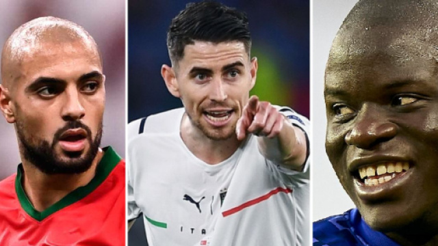 Juventus, casting a centrocampo: Kant&eacute;, Amrabat e Jorginho i nomi osservati