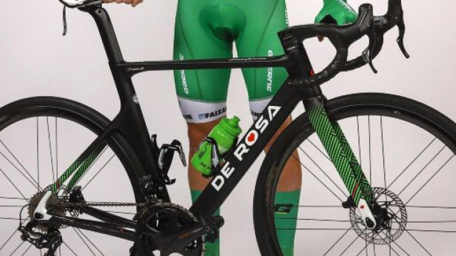 Ciclismo, la bici De Rosa della Green Project Bardiani CSF Faizan&egrave;