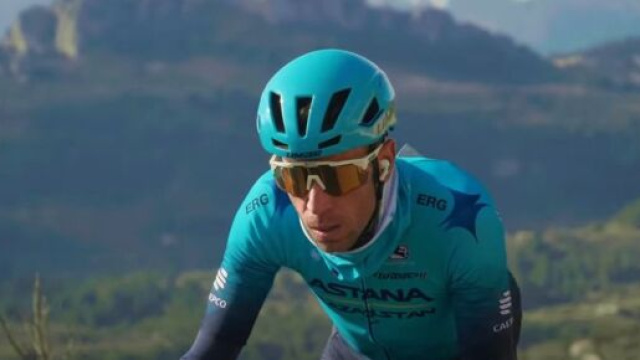 Ciclismo, Vincenzo Nibali: 'Sgridato da Ds e compagni di squadra'.