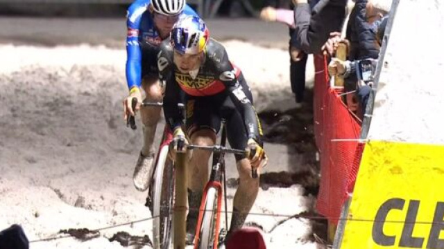 Ciclocross, Wout van Aert e Mathieu Van der Poel impegnati nella gara di Mol