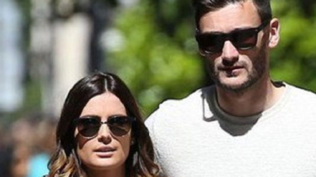 La femme d'Hugo Lloris cr&eacute;&eacute; la pol&eacute;mique pour son travail pendant la Coupe du monde (capture YouTube)