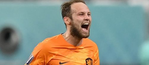 Holanda est&aacute; nas quartas da Copa (Reprodu&ccedil;&atilde;o/Twitter/@FIFAWorldCup).