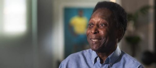 Pel&eacute; est&aacute; internado para tratamento de c&acirc;ncer de c&oacute;lon (Reprodu&ccedil;&atilde;o/TV Globo)