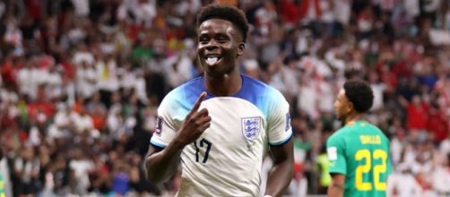 Saka fez o terceiro da Inglaterra (Reprodu&ccedil;&atilde;o/Twitter/@FIFAWorldCup)