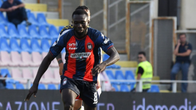 Crotone, una rete di Awua decide la sfida del Monterisi.