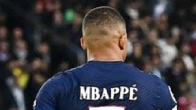 PSG : la mise au point d'Achraf Hakimi sur le transfert de Kylian Mbapp&eacute; (capture YouTube)