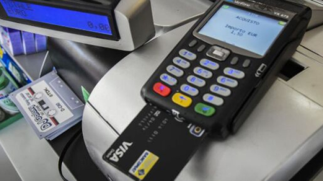 Pagamenti con Pos, uno studio conferma che il pagamento elettronico non &egrave; cos&igrave; svantaggioso per i commercianti