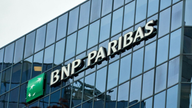 BNP Paribas assume operatori del credito.