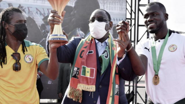 CAN 2022 : Les joueurs du S&eacute;n&eacute;gal accueillis comme des h&eacute;ros &agrave; ... - eurosport.fr