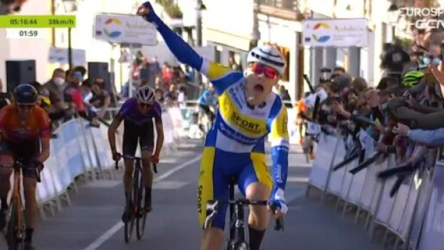 La vittoria di Rune Herregodts nella prima tappa della Vuelta Andaluc&iacute;a.