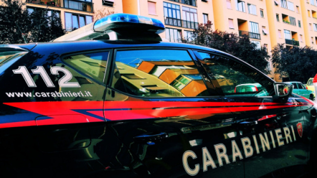 Le indagini sono state affidate ai carabinieri.
