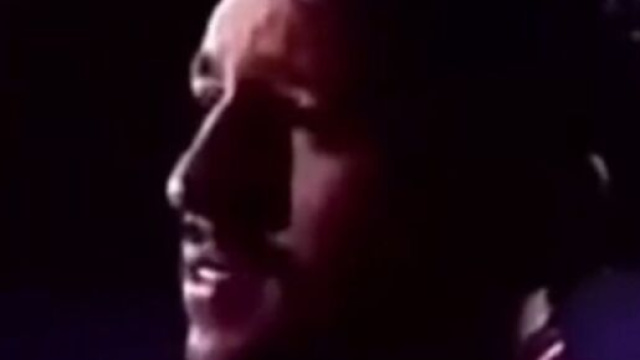 Marquinhos &eacute;mu aux larmes apr&egrave;s un message de sa famille, il d&eacute;rape (capture YouTube)