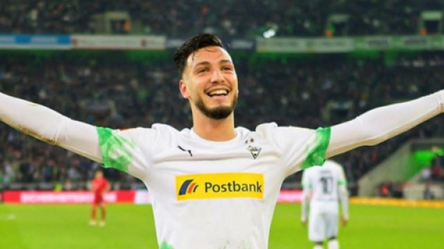 Ramy Bensebaini, terzino algerino.