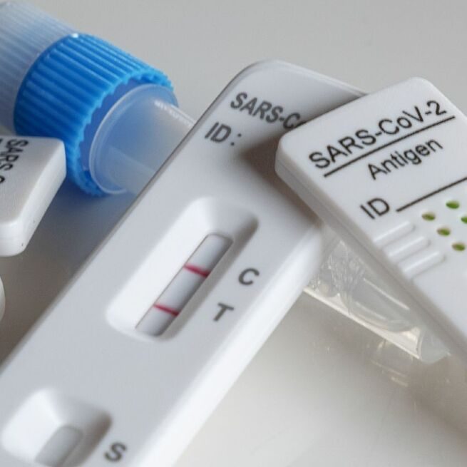 UV light does not &ldquo;predict&rdquo; COVID-19 antigen test results (Image source: Pixabay)