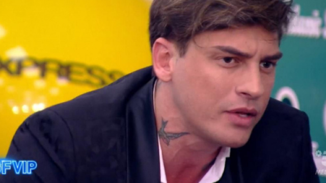 Grande Fratello Vip, Alessandro contro gli autori: 'Zero rispetto, pesi e misure diversi'.