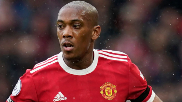 L'Inter penserebbe a Martial, Sanchez andrebbe al Barca, Atletico su Inzaghi e Skriniar.