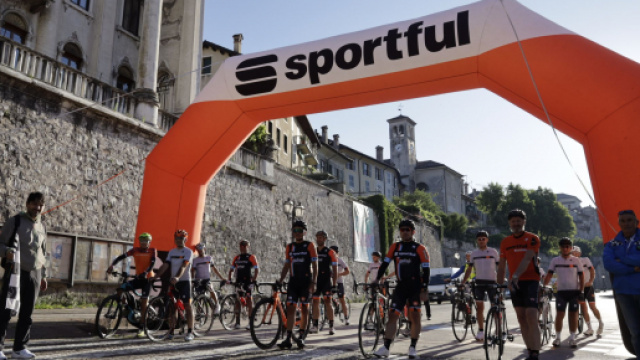 Ciclismo, c'&egrave; la gara ma non i posti letto per far dormire i ciclisti: allestita la caserma grazie alla Protezione Civile.