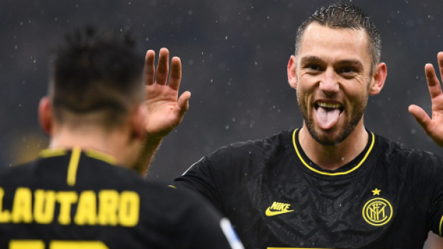 Inter, il Tottenham vuole Lautaro e De Vrij.