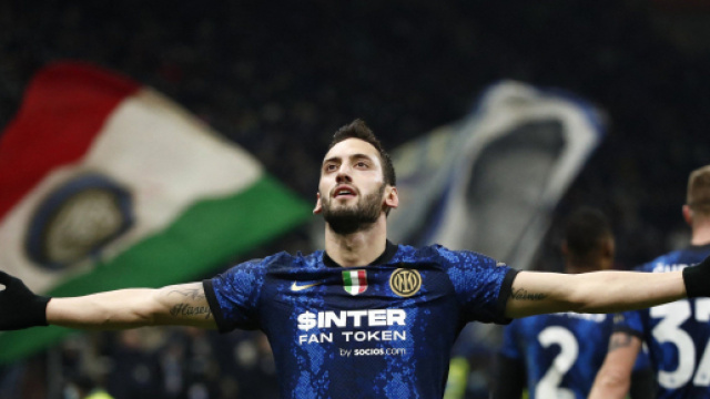 Lo United vorrebbe Calhanoglu, derby milanese per Ceballos, Juve: idea Renan Lodi.