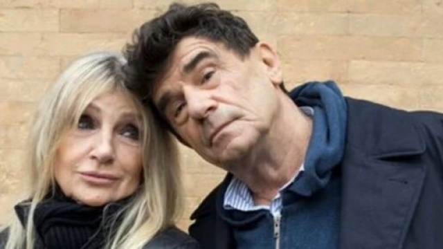 Uomini e donne, Nadia e Massimiliano innamorati, lei su Gemma: 'Mi fa sorridere'.