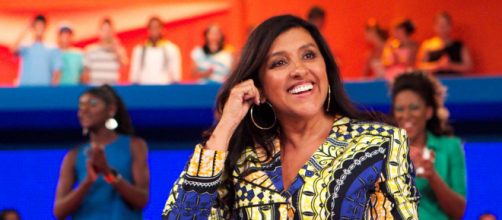 Regina Cas&eacute; ganha felicita&ccedil;&otilde;es (Reprodu&ccedil;&atilde;o/TV Globo)