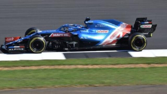 Fernando Alonso elogia la Ferrari dopo i test di Barcellona.