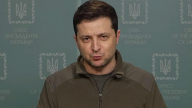Guerra in Ucraina, Zelensky rifiuta l'offerta degli Usa di lasciare il paese.