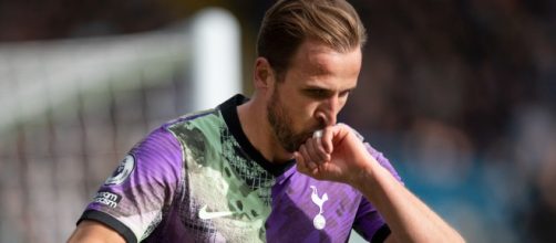 Kane deixou sua marca na goleada do Tottenahm (arquivo Blasting News).