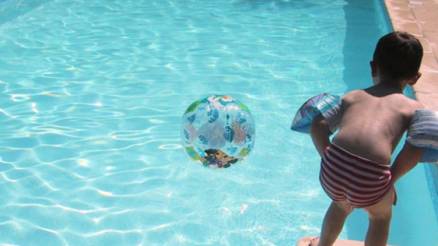 Hollywood : un p&egrave;re et ses deux enfants se noient dans une piscine - rtl.fr