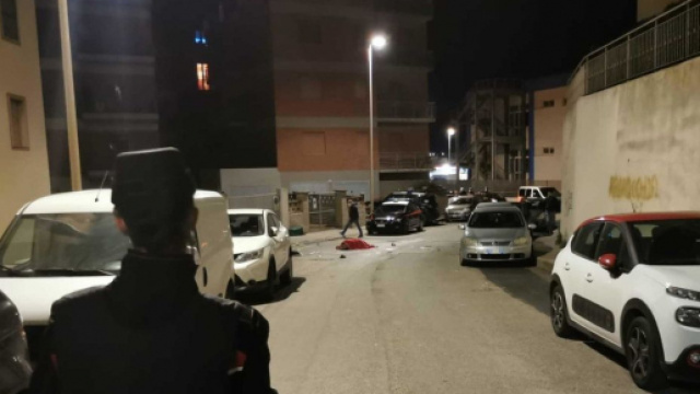 Porto Torres, uccide suocero e ferisce gravemente moglie e suocera.