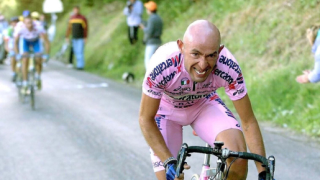 Ciclismo, interrogata la mamma di Pantani: 'Era con due escort prima di morire'.