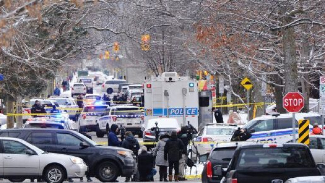 Migliaia di veicoli hanno ostruito le strade di Ottawa come protesta alle misure anti Covid-19
